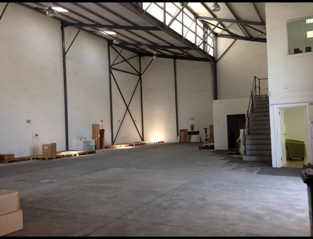 550M² FACTORY TO LET IN AIRPORT INDUSTRIA